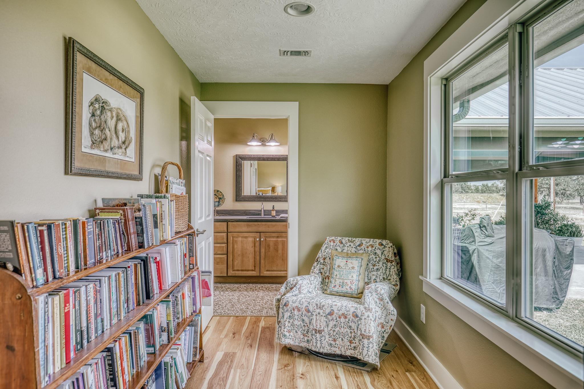 4601 Fm 390 E