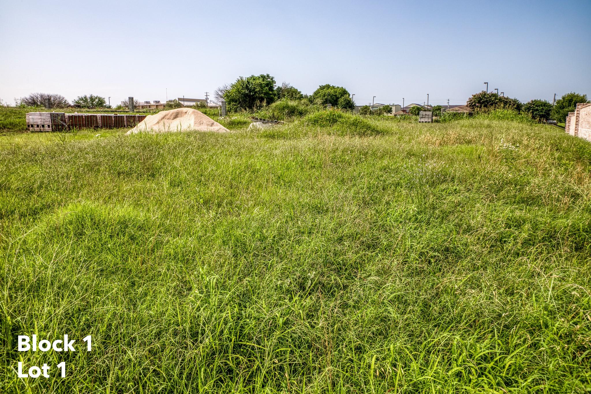 2439 Oak Hollow Lane