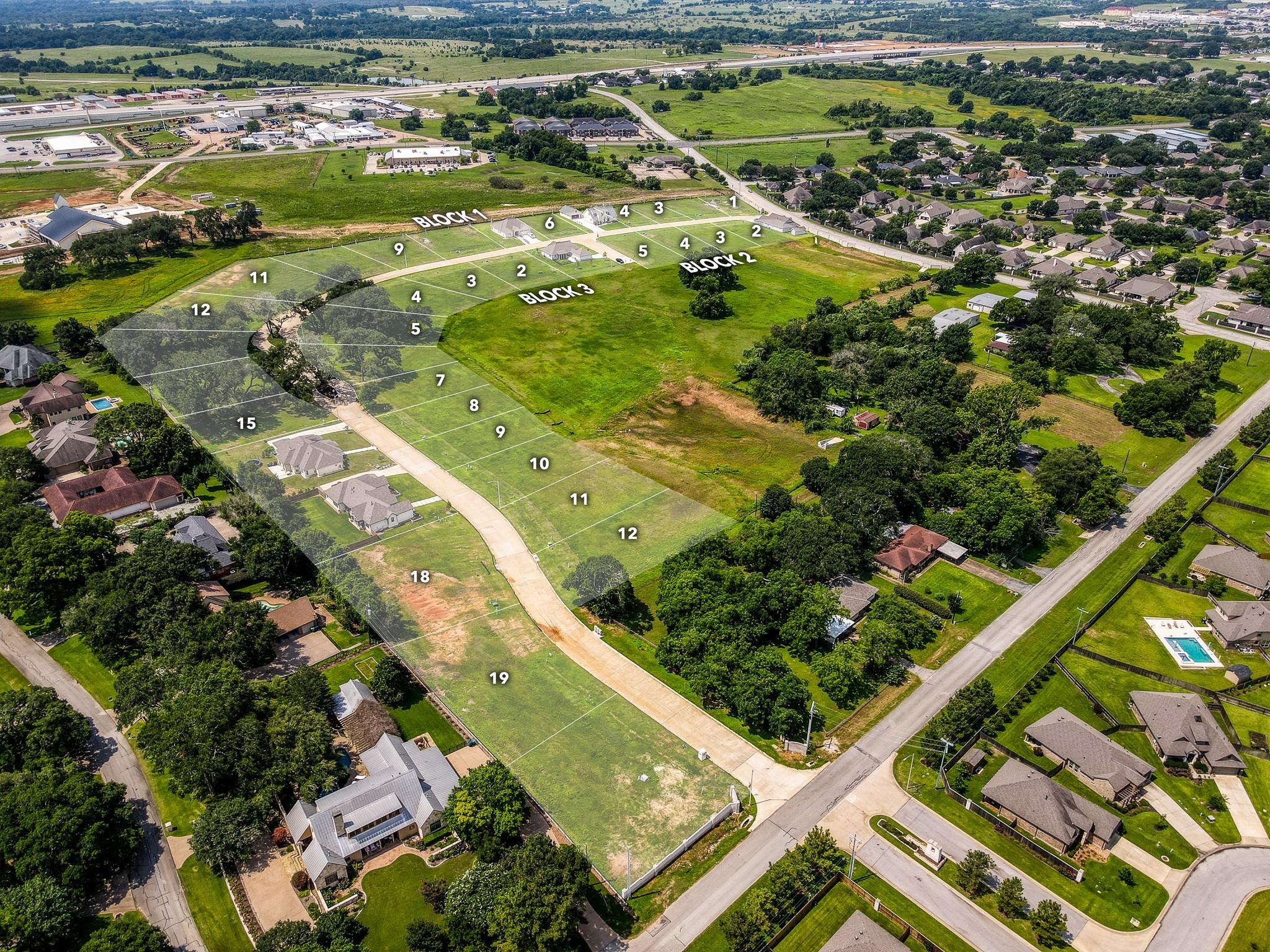 2439 Oak Hollow Lane