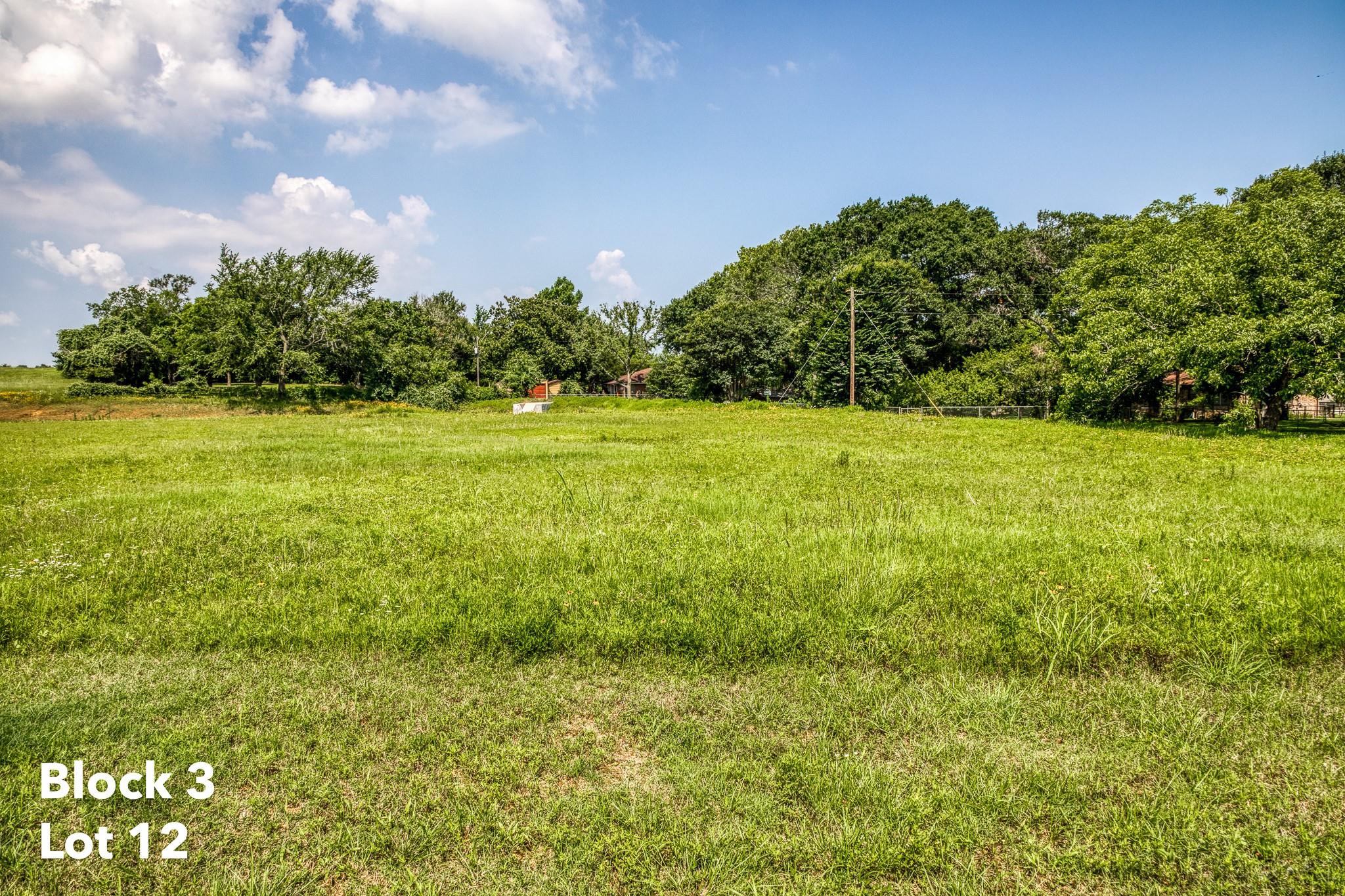 2404 Oak Hollow Lane