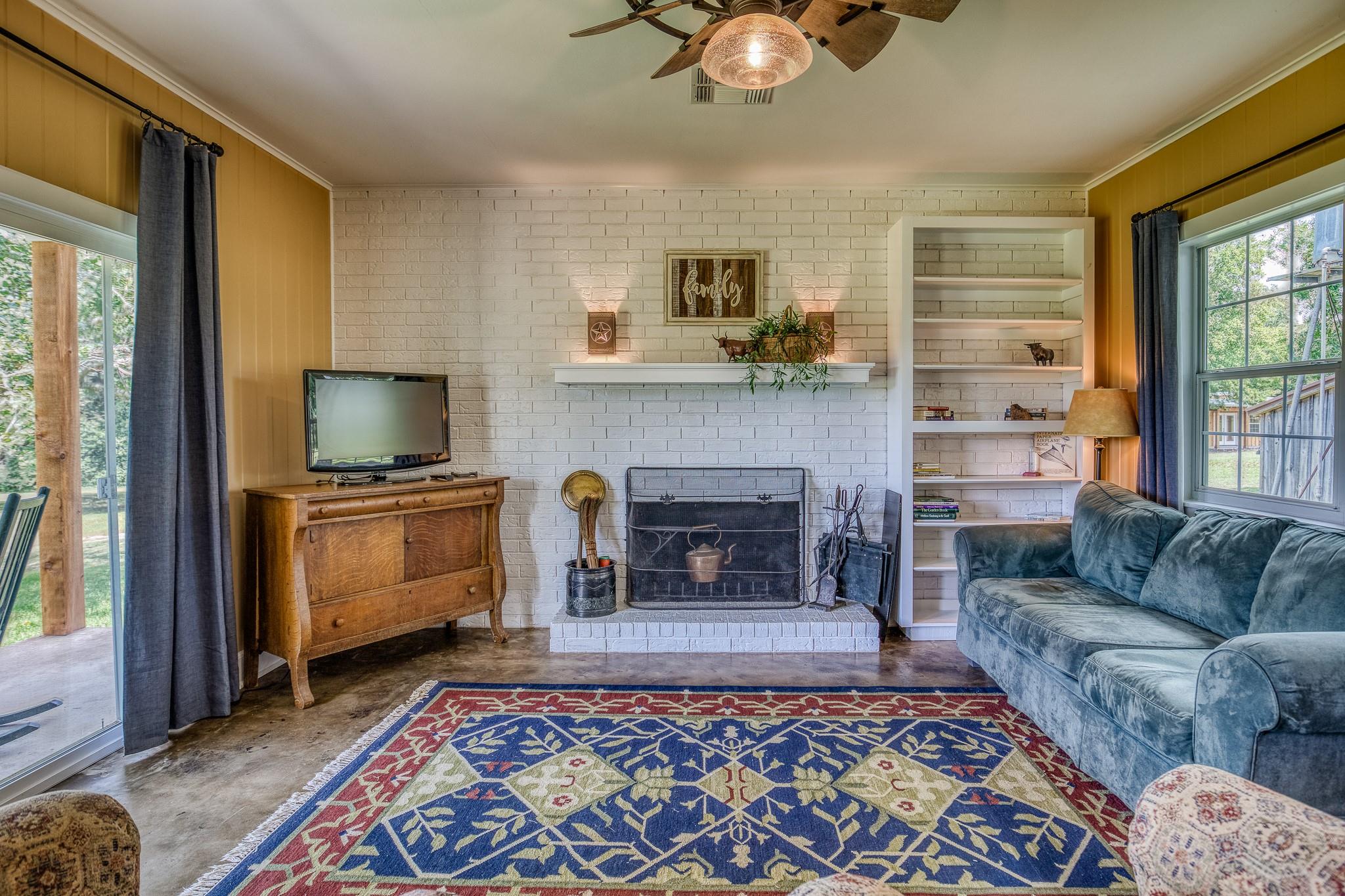 Tract 4 Artesian Park Lane