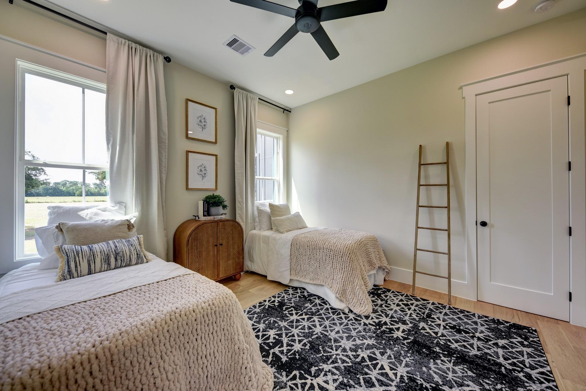 Tract 6,7,8 Fieldcrest Ln