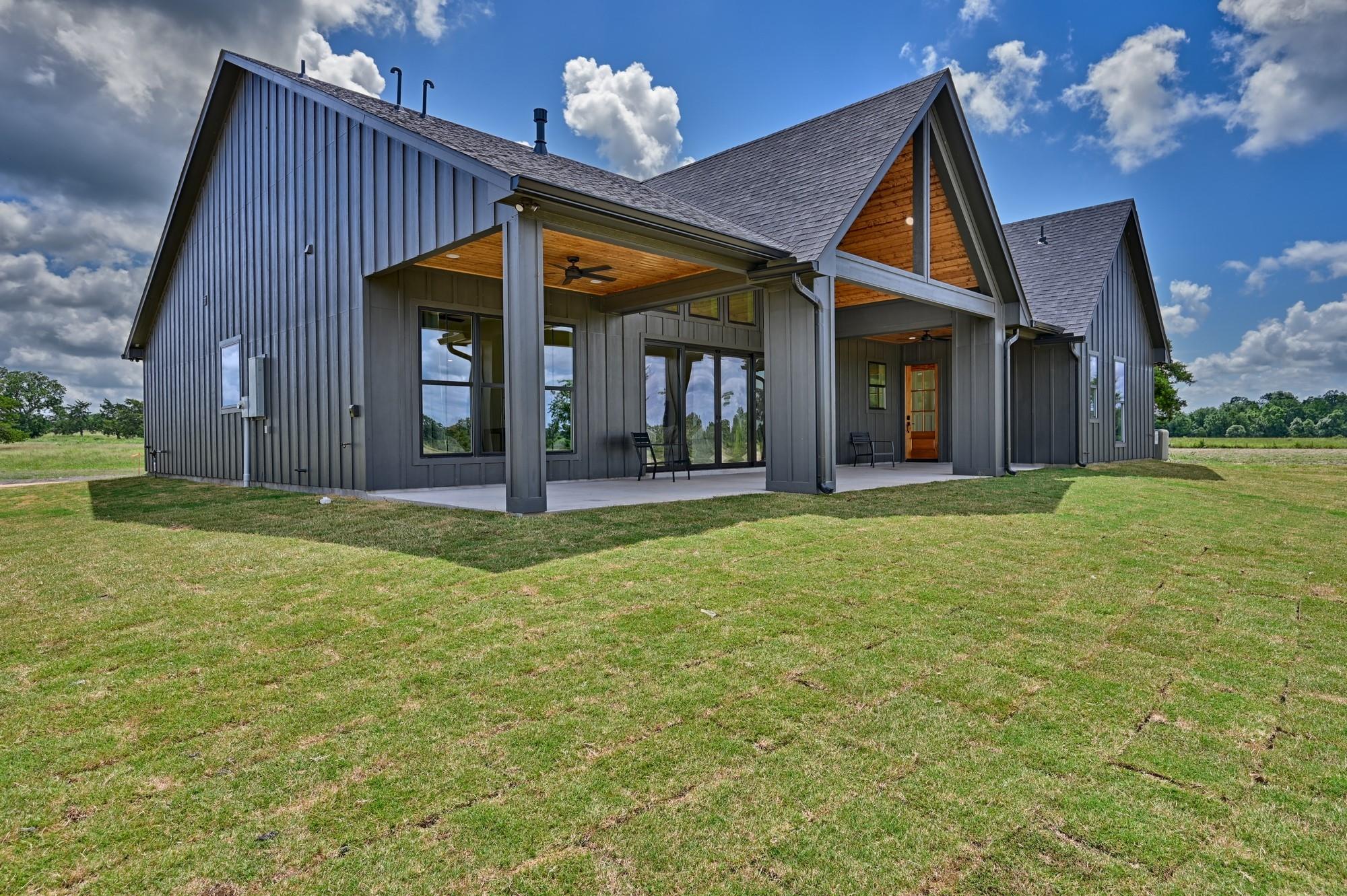 Tract 6,7,8 Fieldcrest Ln