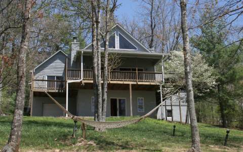 1476 Lake Shore Drive