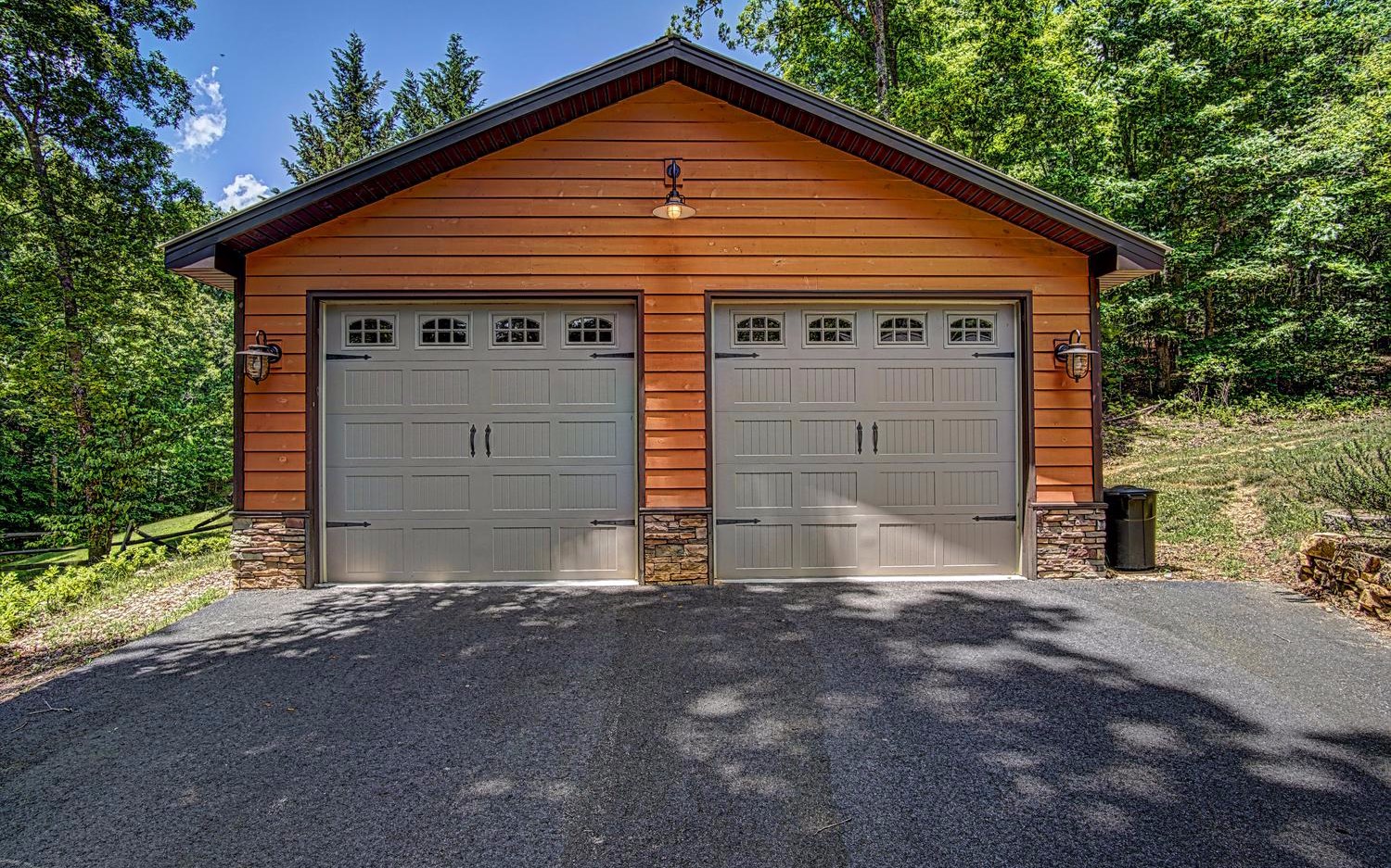 129 Paul Nicholson Road