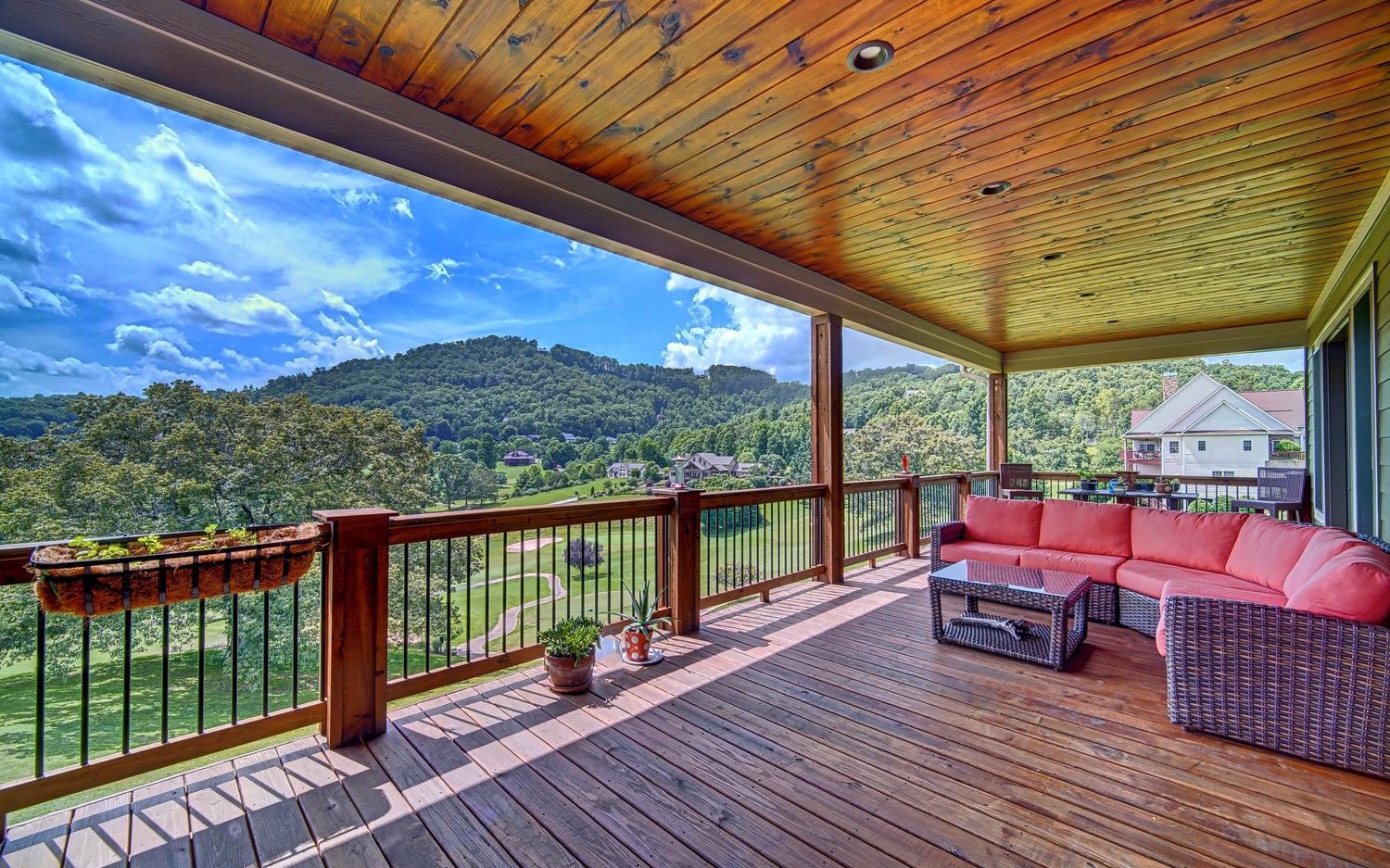 153 Meadow Ridge Drive