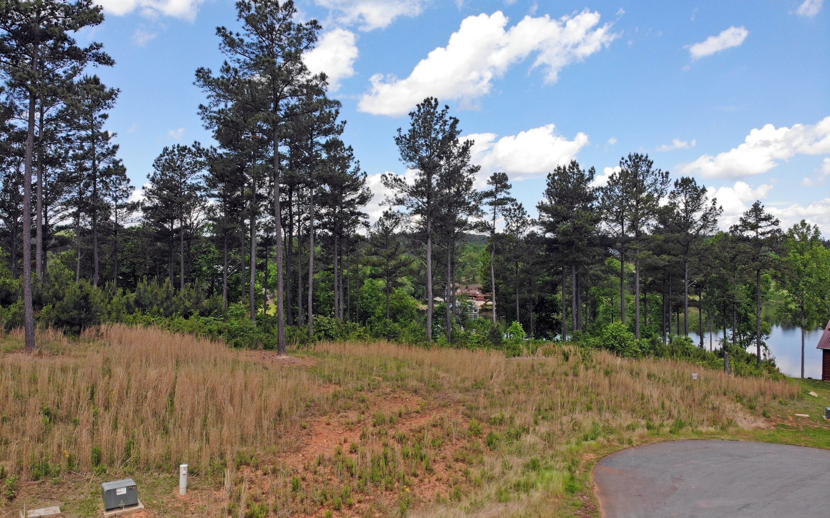 L216 Thirteen Hundred