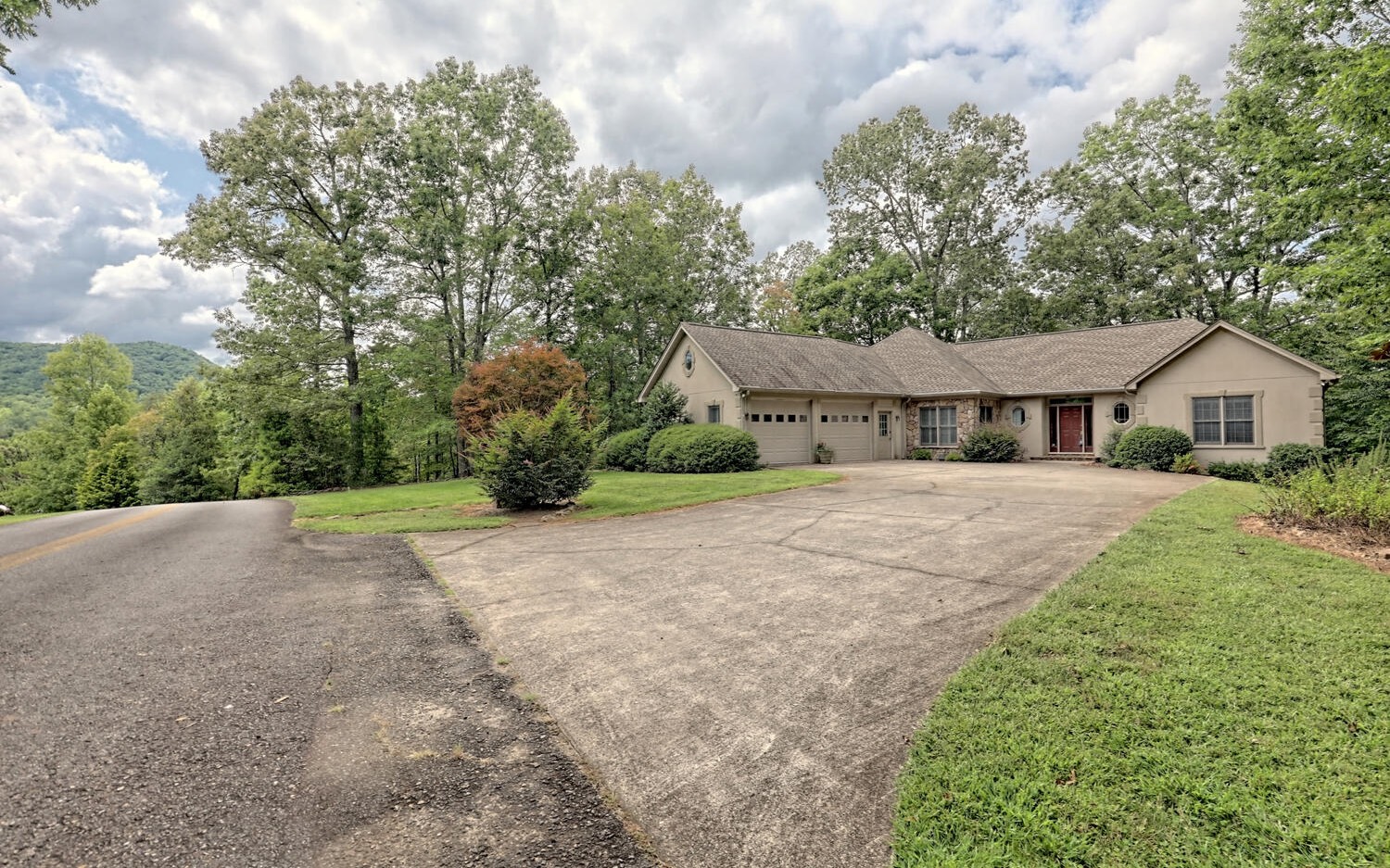 4219 Asheland Overlook