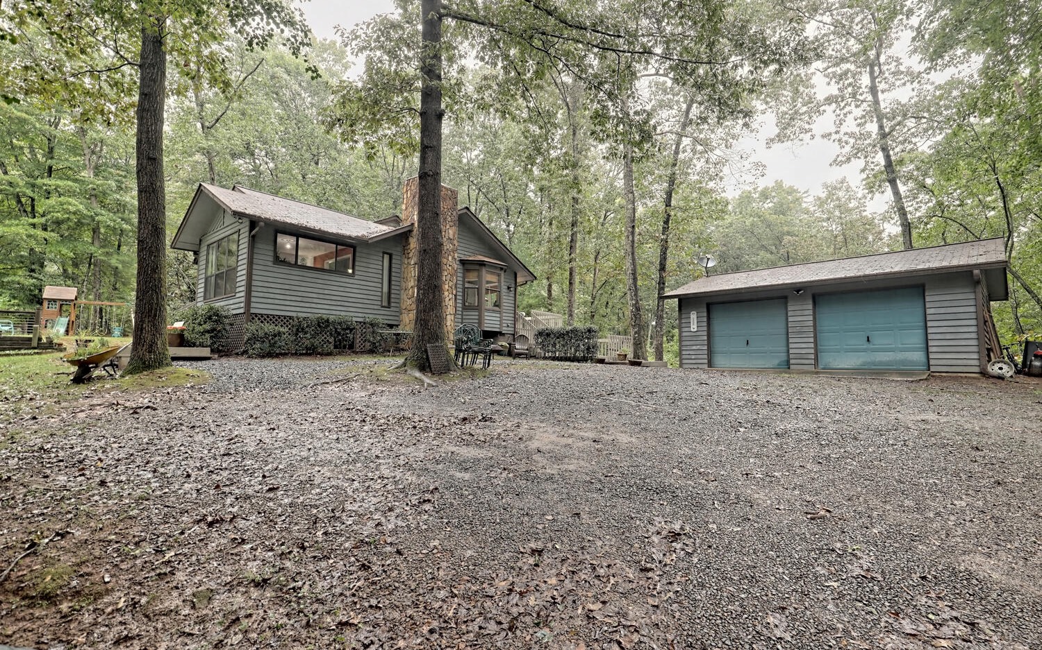 563 Pine Tree Road