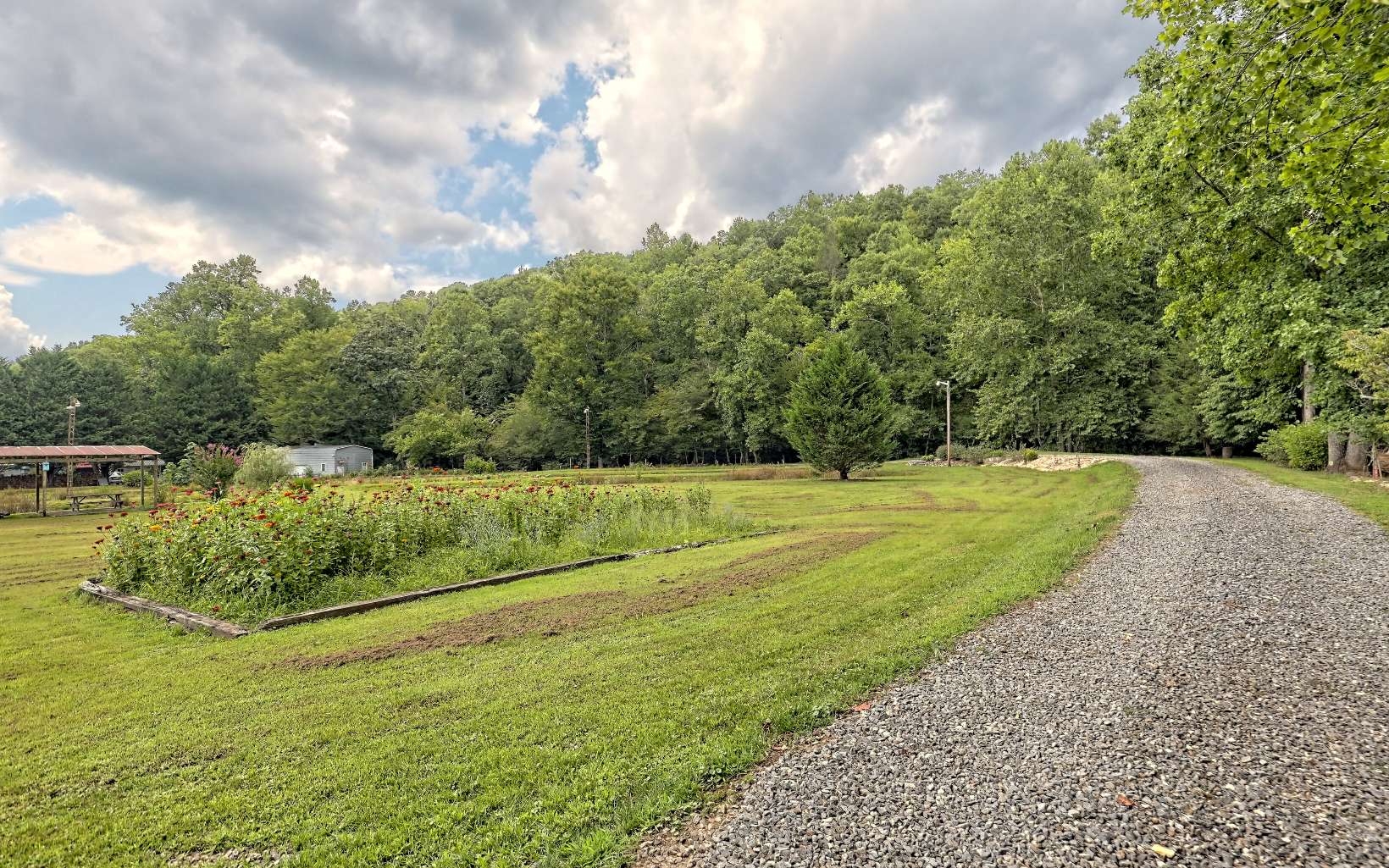 9596 Tusquittee Road