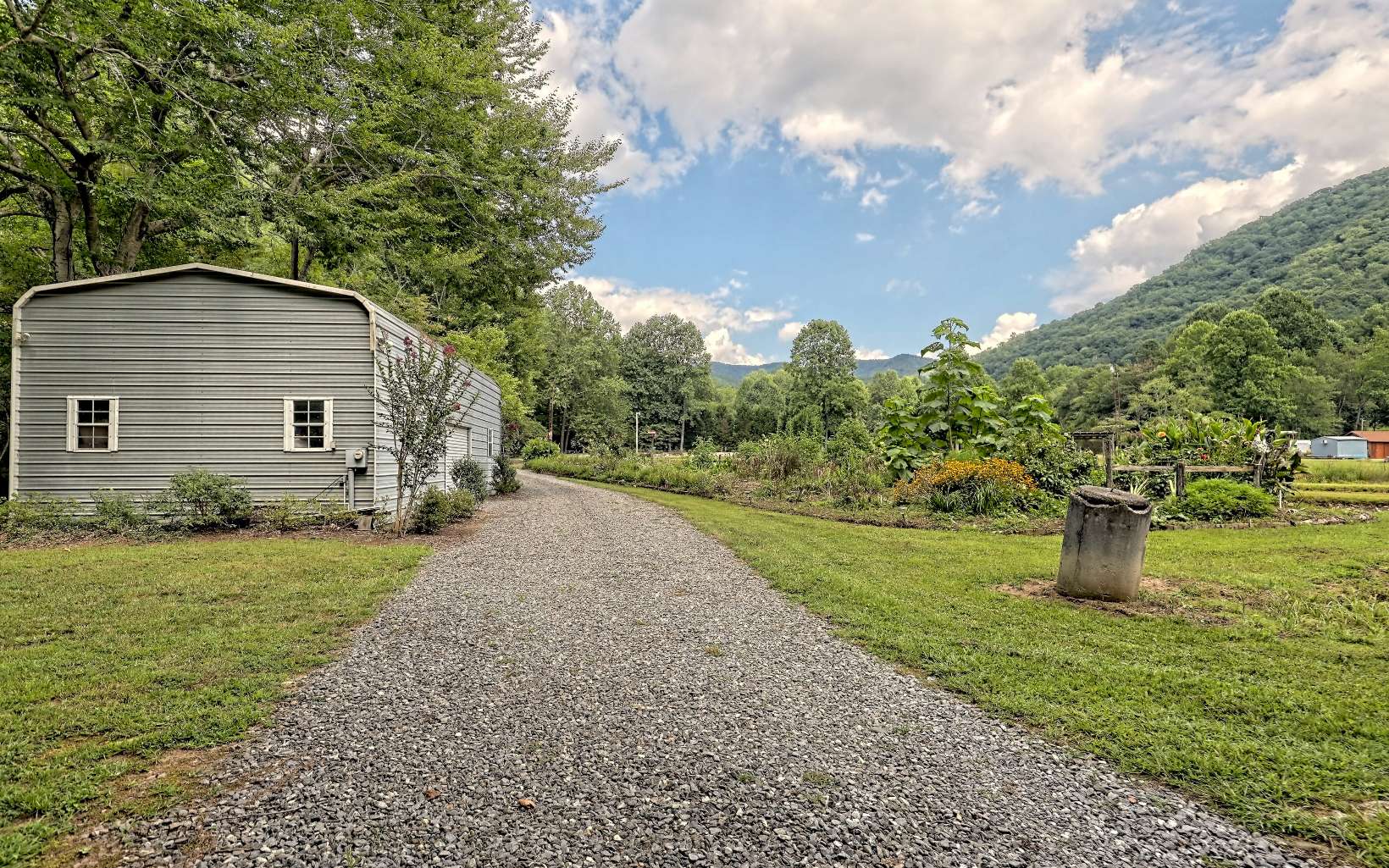 9596 Tusquittee Road