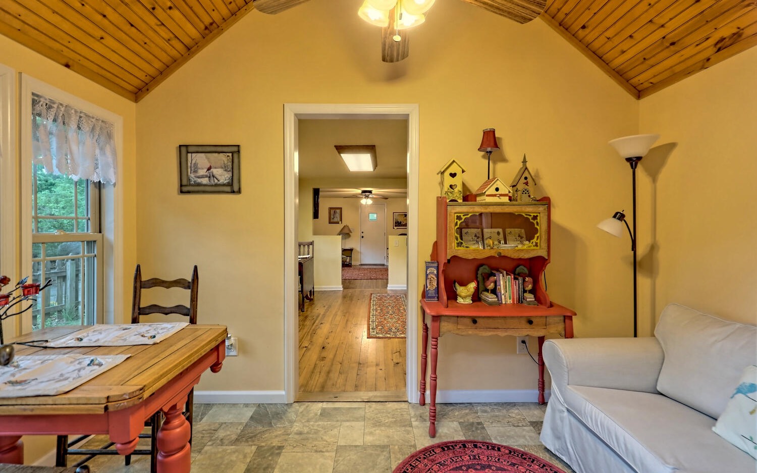 454 Hiawassee River Road