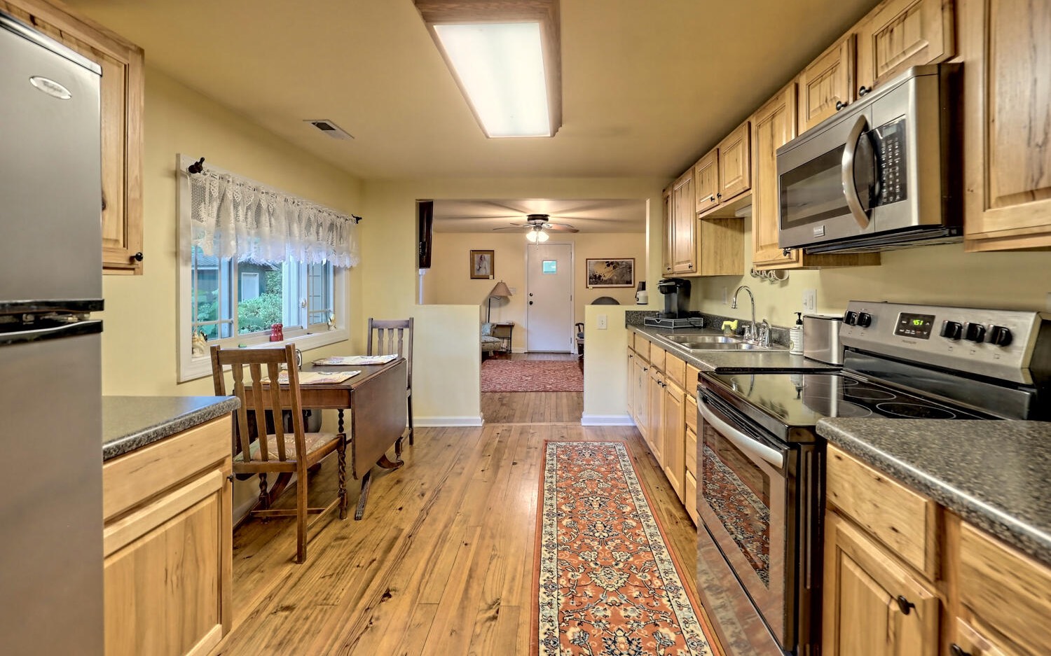 454 Hiawassee River Road