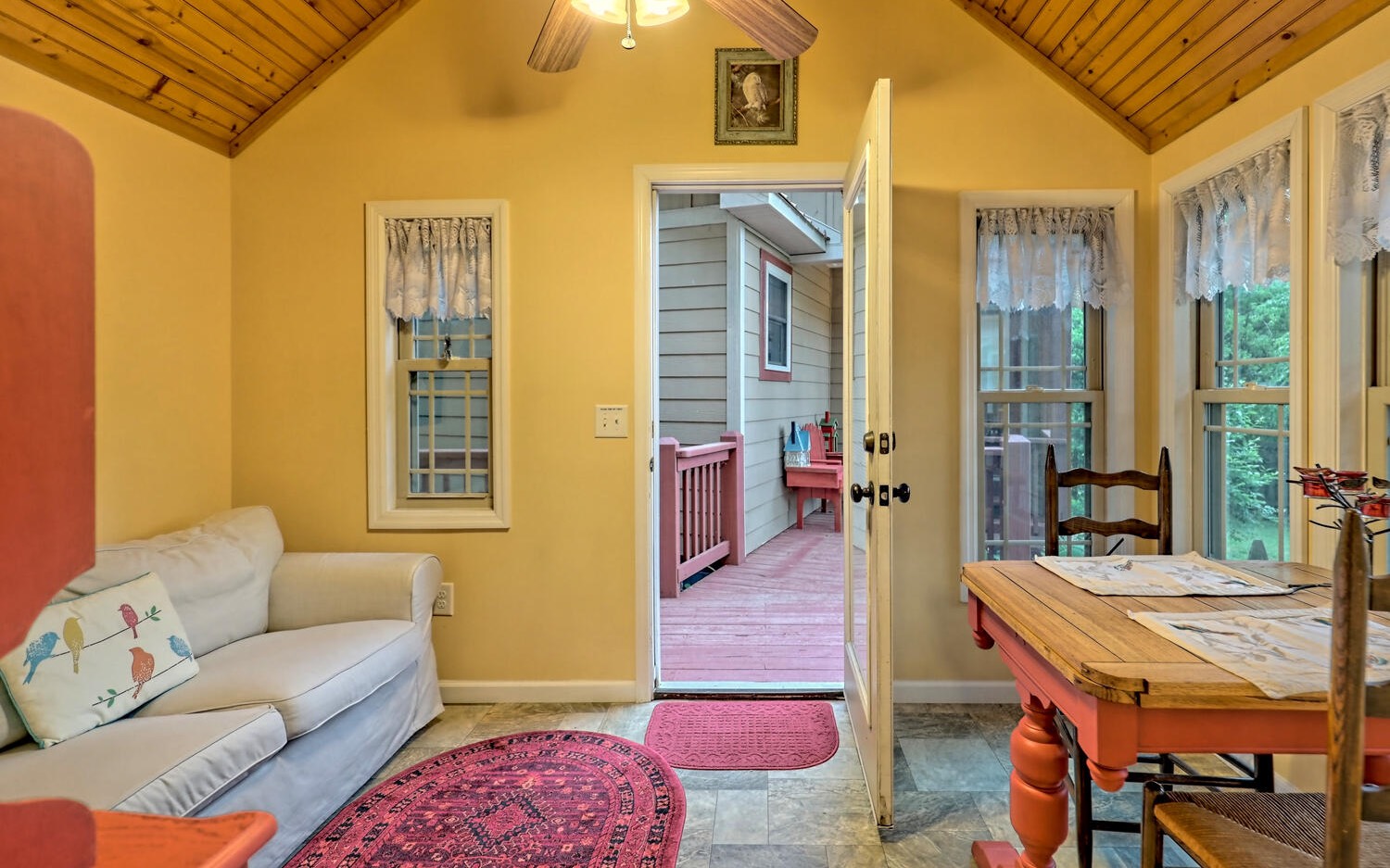 454 Hiawassee River Road