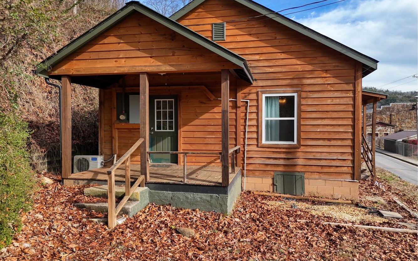 710 Connaheta Street