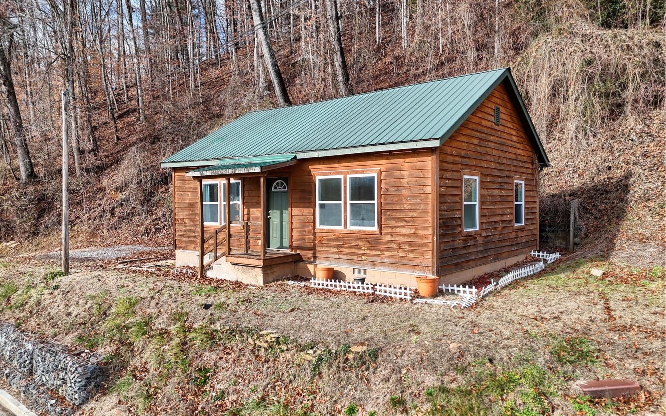 710 Connaheta Street