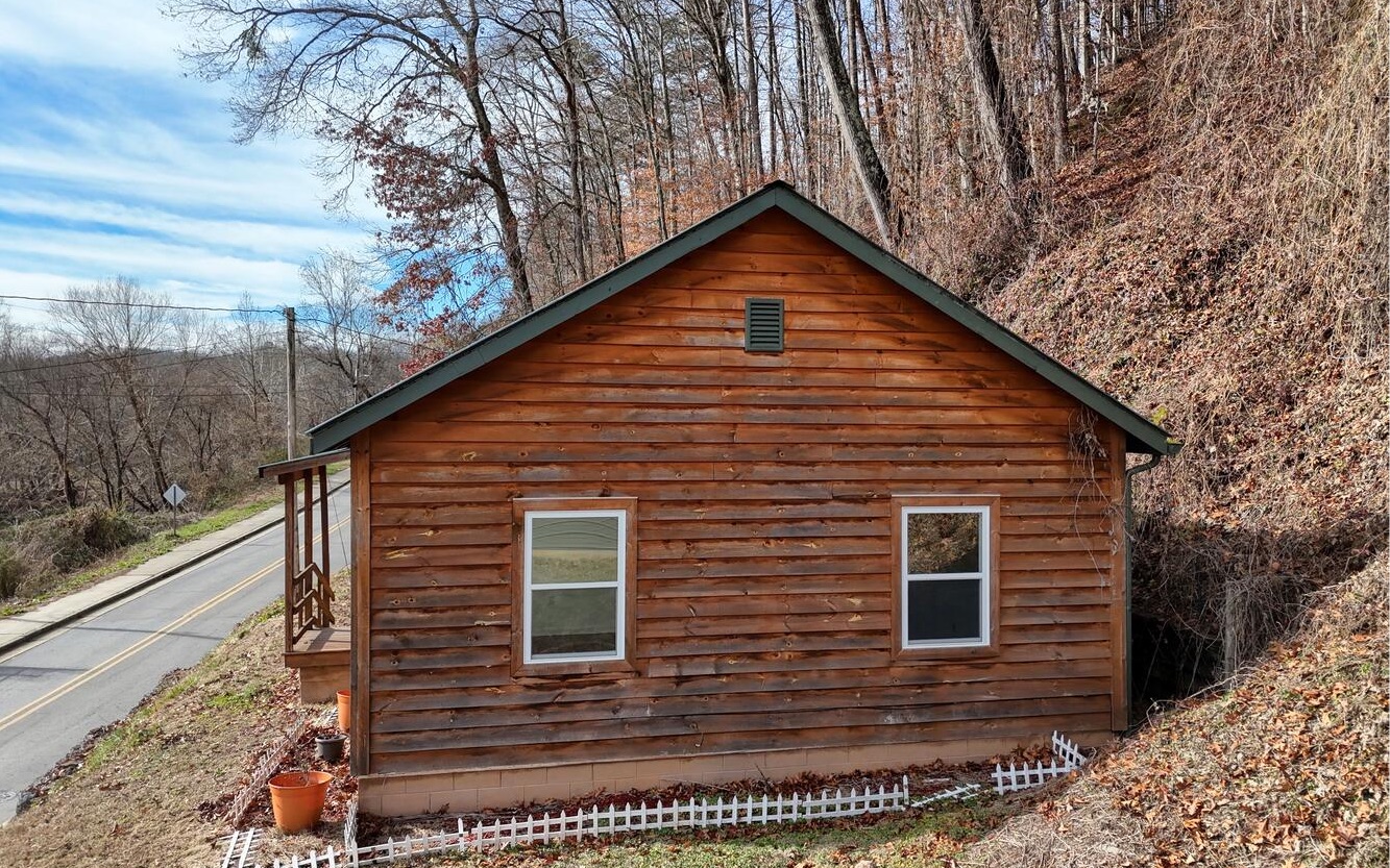 710 Connaheta Street