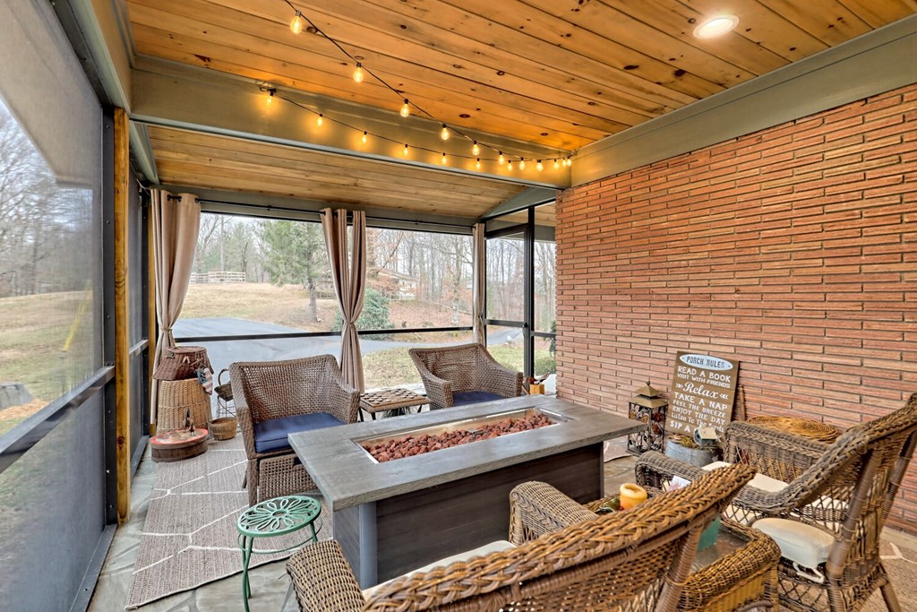 6074 Fires Creek Road