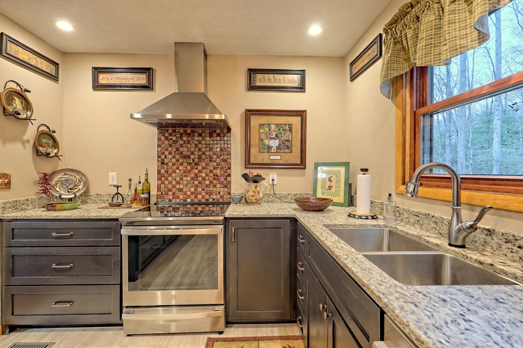 6074 Fires Creek Road