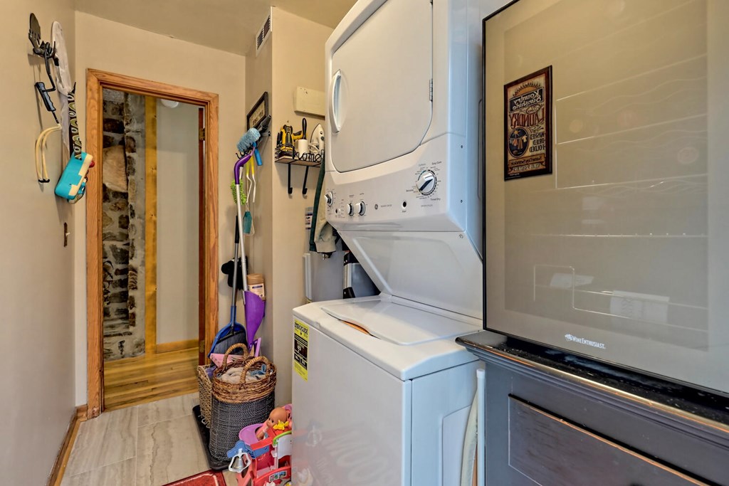 6074 Fires Creek Road