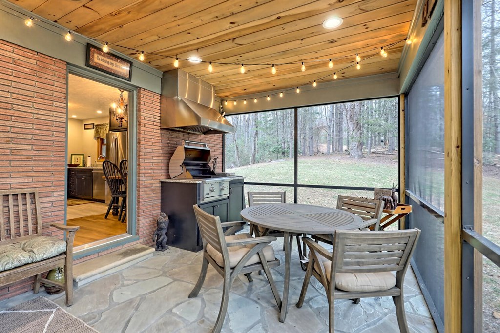 6074 Fires Creek Road