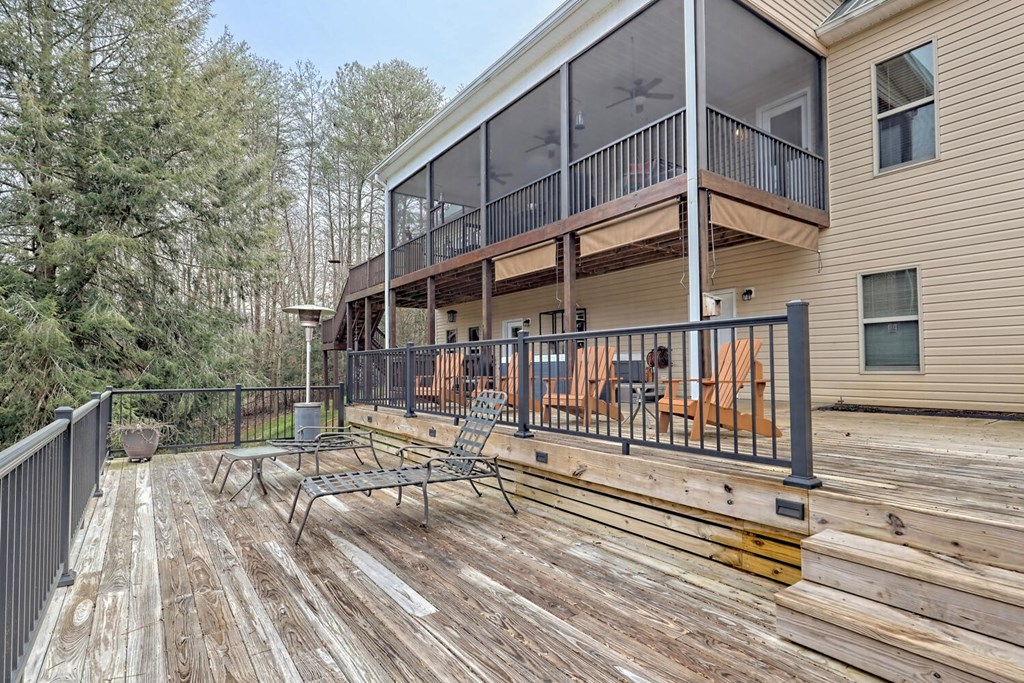 1659 Ivy Log Creek Road