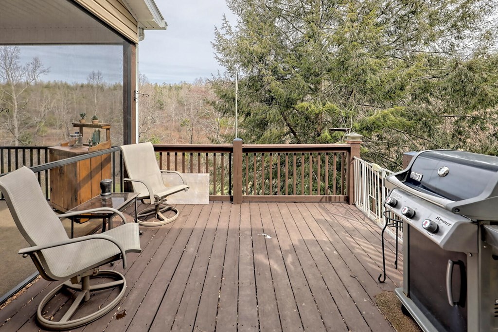 1659 Ivy Log Creek Road