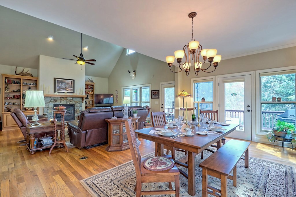 1659 Ivy Log Creek Road