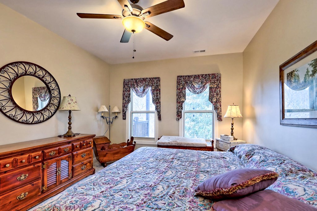 1659 Ivy Log Creek Road