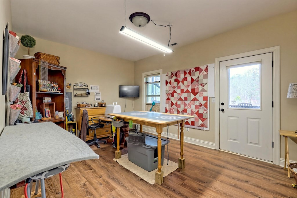 1659 Ivy Log Creek Road