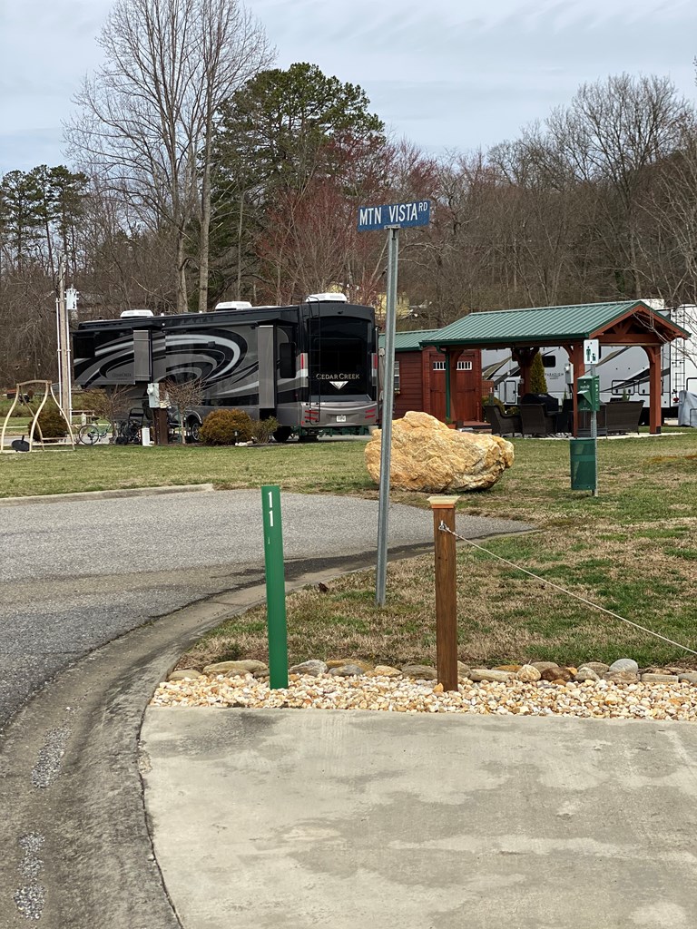 11 Mountain Vista Road