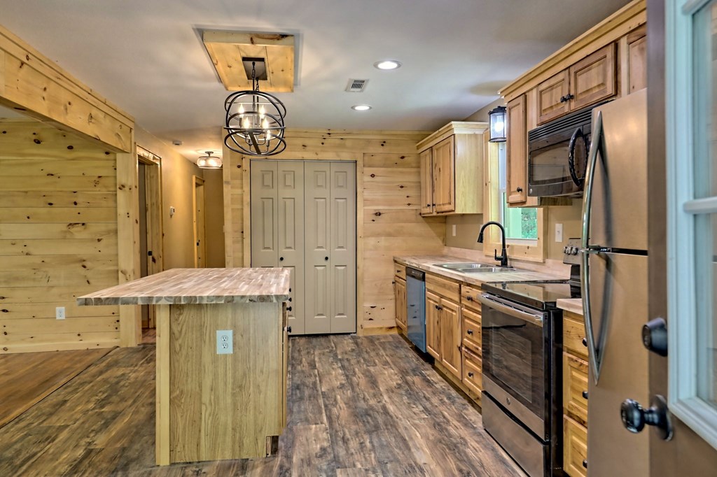 7054 Martins Creek Road