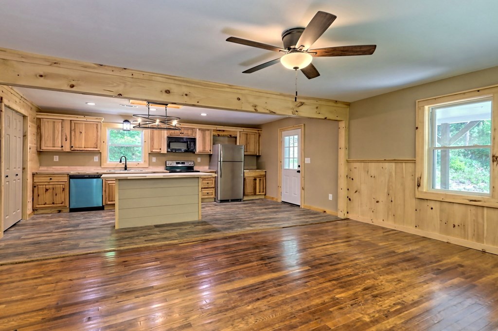 7054 Martins Creek Road