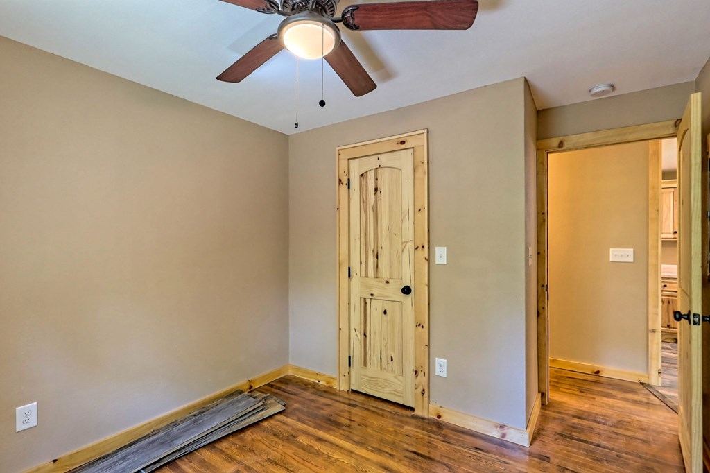 7054 Martins Creek Road