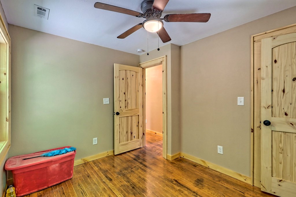 7054 Martins Creek Road