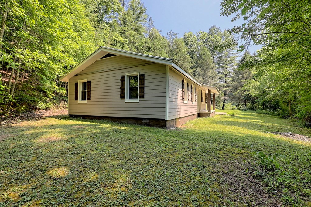 7054 Martins Creek Road