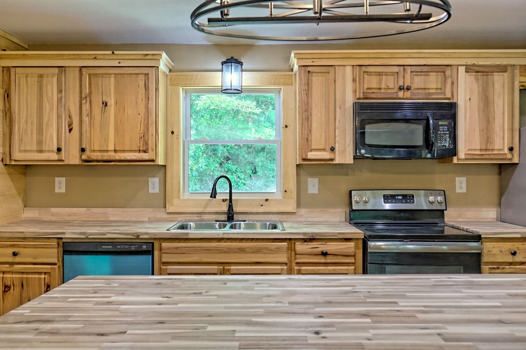 7054 Martins Creek Road