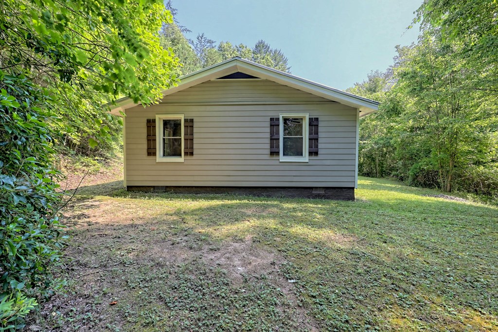 7054 Martins Creek Road