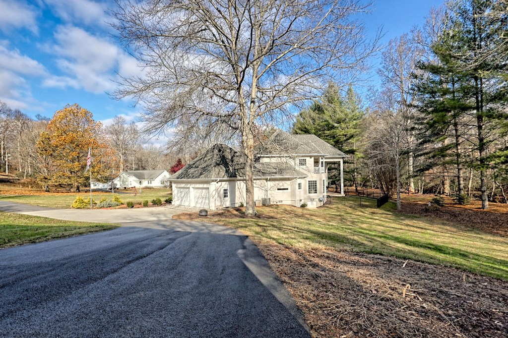 140 Duncan Mill Road