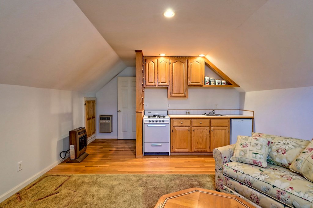 140 Duncan Mill Road