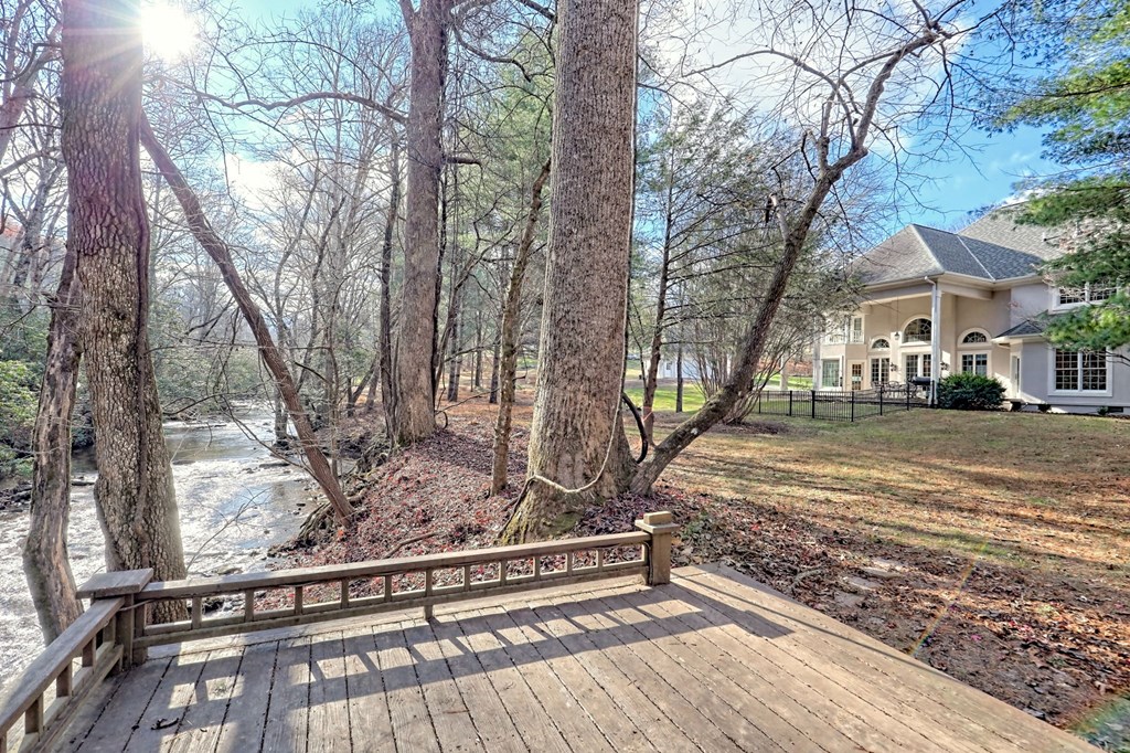 140 Duncan Mill Road