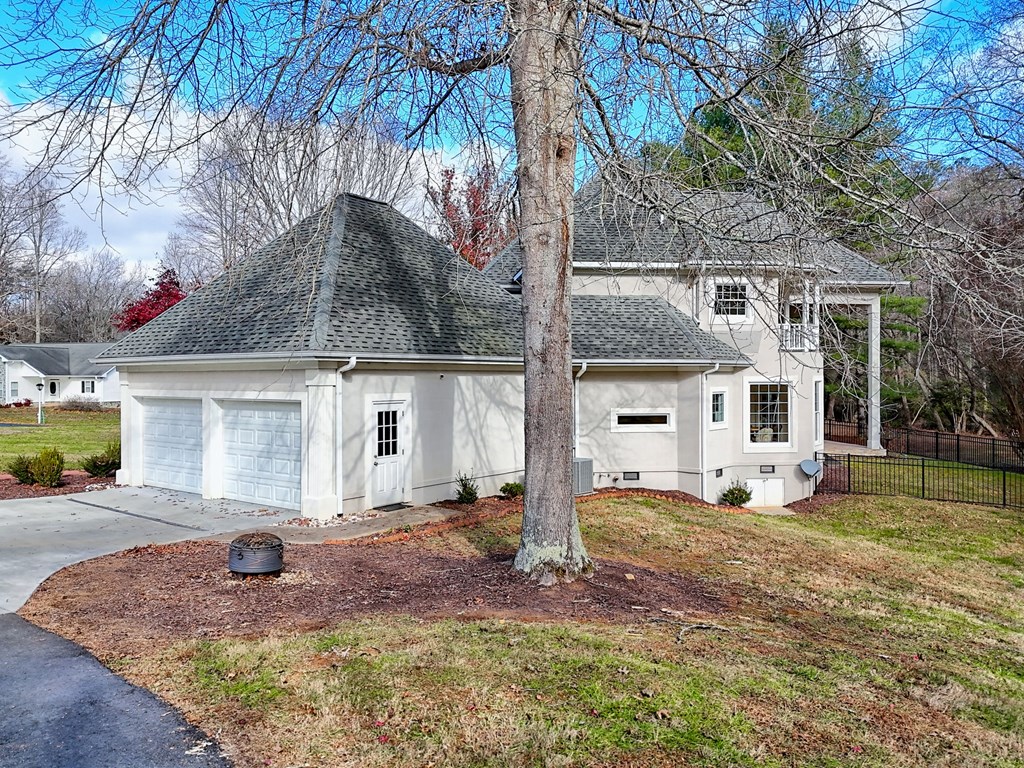 140 Duncan Mill Road