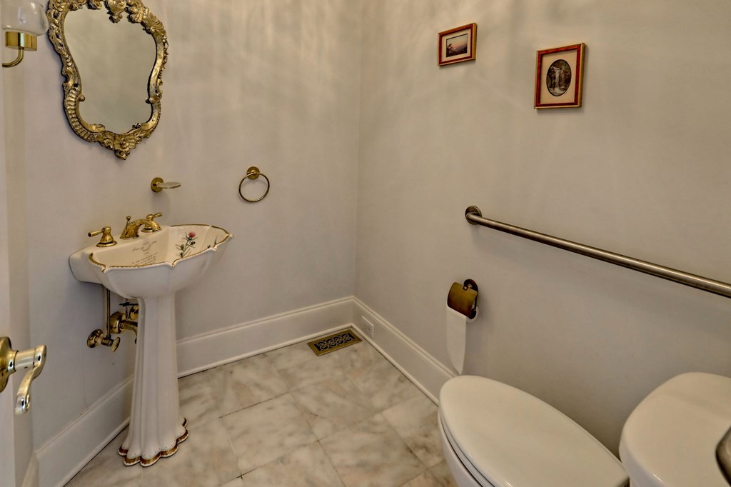 140 Duncan Mill Road