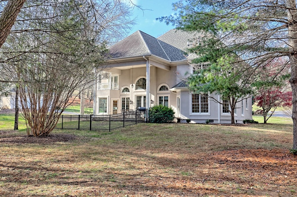 140 Duncan Mill Road