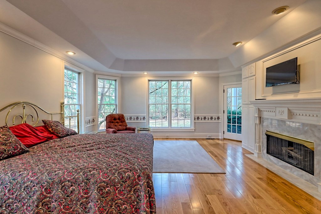 140 Duncan Mill Road