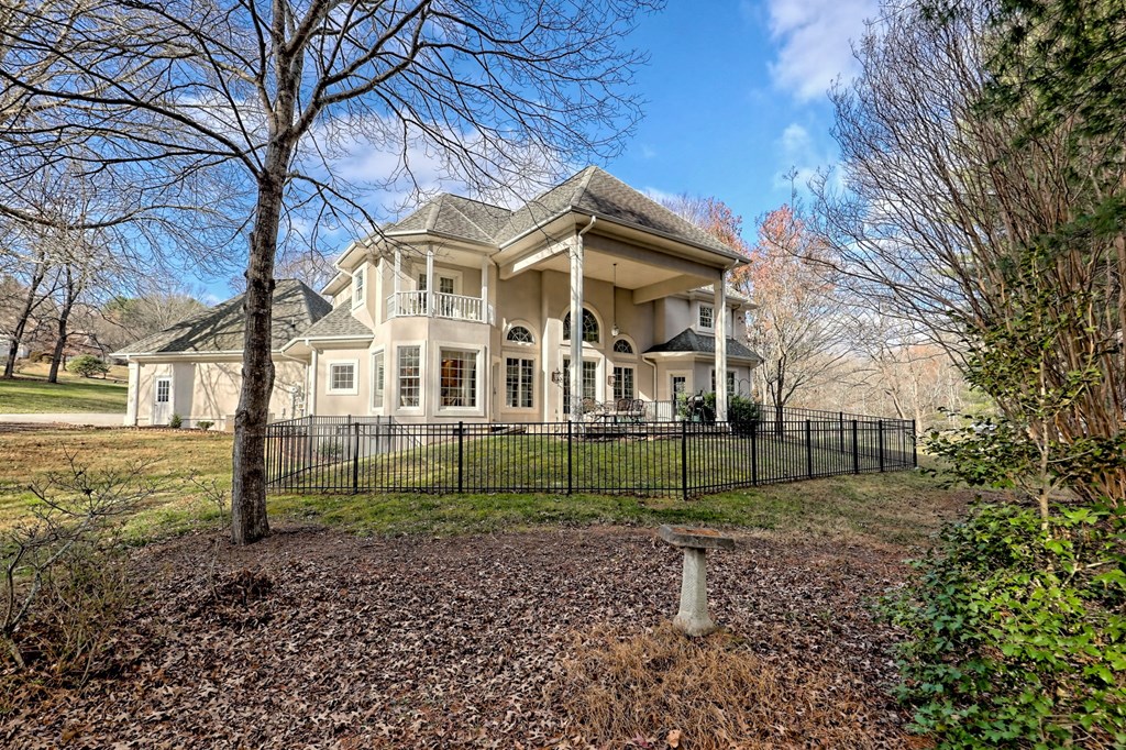 140 Duncan Mill Road