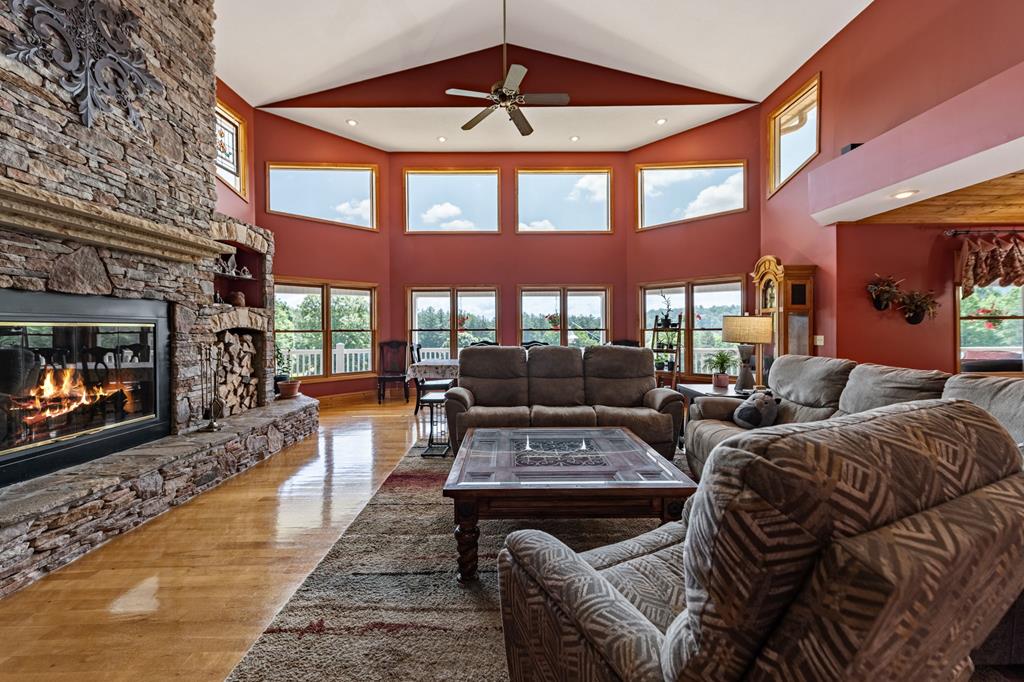 341 Holly Lane Road