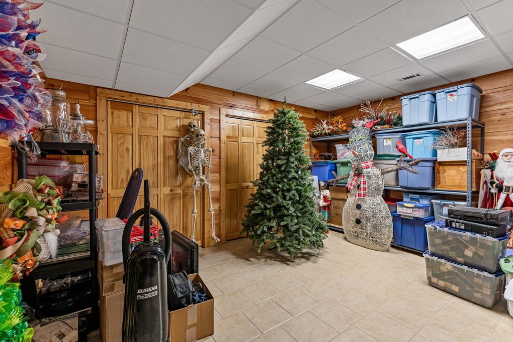 341 Holly Lane Road