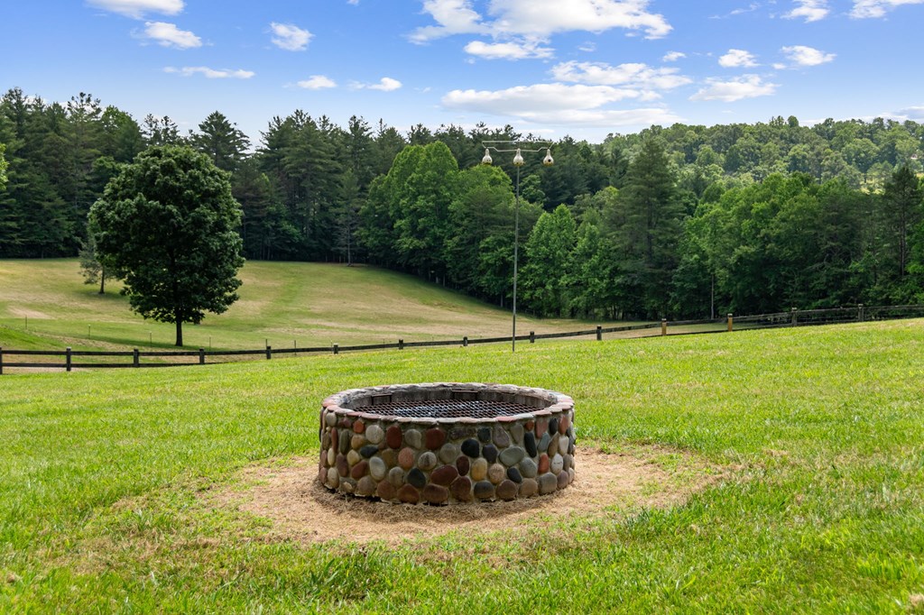 341 Holly Lane Road