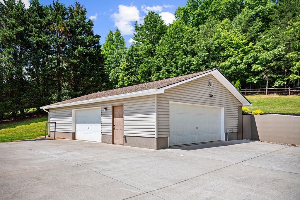 341 Holly Lane Road